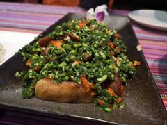 -香巴拉云南餐厅(华莱坞店)