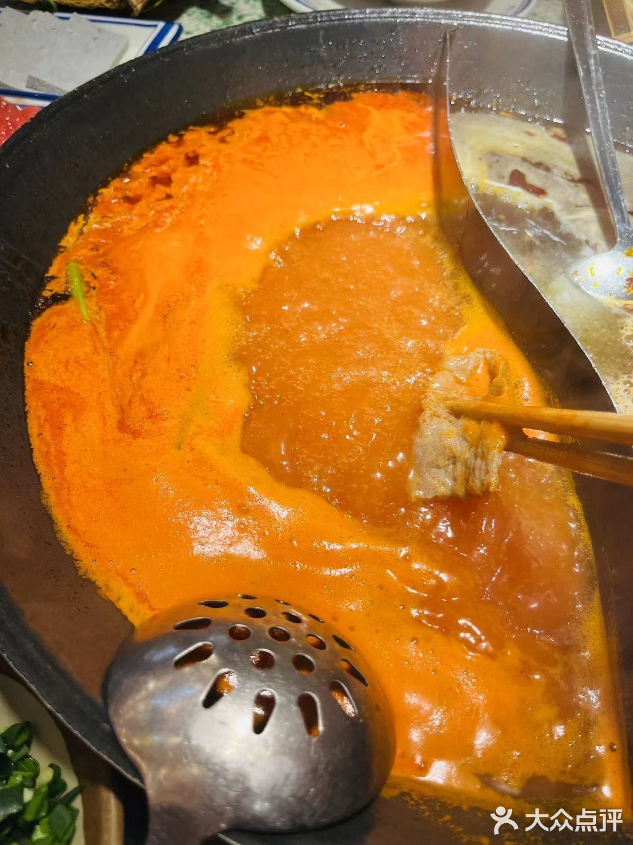 探店 | 鸿姐老火锅（静安店）