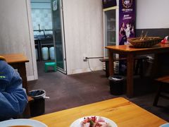 -茅屋大酒店