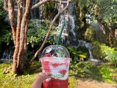 -Chom Cafe and Restaurant