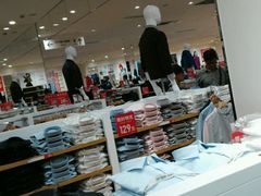 -优衣库(银川新华百货CCMall店)