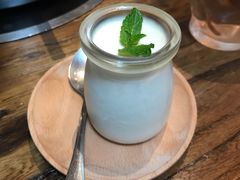自家手工香草鲜奶布丁-FROM FARM八亩农场(三里屯店)