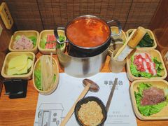 -独食火锅·半米屋台(直营总店)