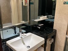 -汕头金海湾大酒店(万象城店)