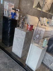 -TONI&GUY
