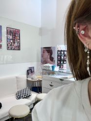 -AI艾耳·专业手工耳洞·穿孔美学馆