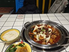 -晓彭肥肠鸡·泡椒鸡火锅(水木天地店)