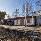 没有火车，在他的下一站斜河涧有一个火车公园