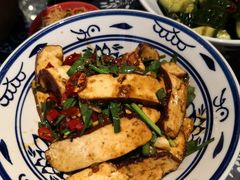 -富正毅三下锅·湘西韵味(天门山索道店)