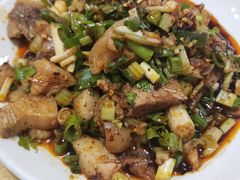 -茅屋大酒店