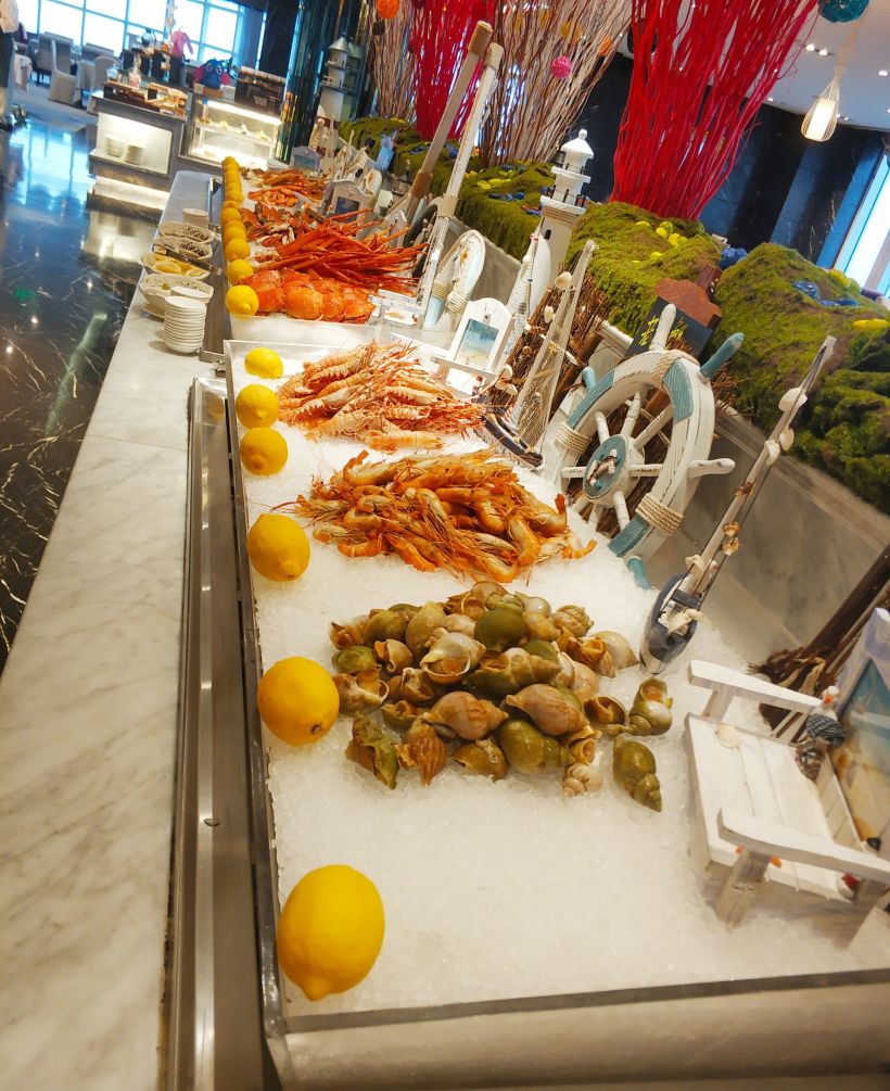 之前经常经过城站附近却没有关注过这家酒店,正好最近酒店自助餐搞