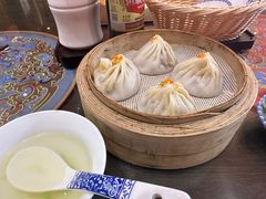 -笑来喜馄饨小笼工坊(通扬路店)