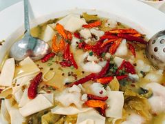 -姚姚酸菜鱼·金戈戈香港豉油鸡(喜荟城联名店)