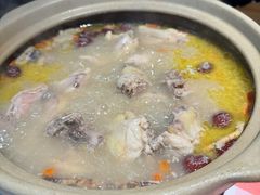 碳炉鸡煲-在老街·淮安大排档·甜麻干煸龙虾·烧烤(河下古镇店)