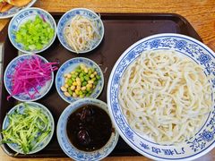 老北京炸酱面-门框胡同百年卤煮(新街口店)