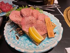 -山川小町·极番烧肉(新地假日广场店)