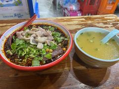 -朱大嘴肥肠血旺(福字街店)