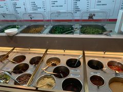 自助调料区-海底捞火锅(河东万达广场店)