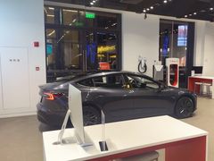 -TESLA 特斯拉(上海太古汇体验店)