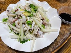 凉拌鱿鱼-玛扎烧烤私房菜