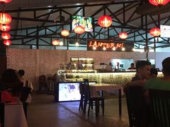 -Lanterns Vietnamese Restaurant