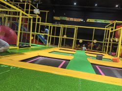 -蹦蹦跳跳(新奥购物中心店)