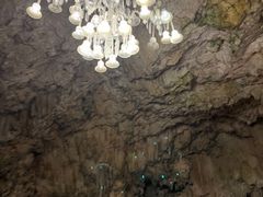 -波斯托伊纳溶洞