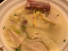 菜肉大馄饨-老半斋(福州路店)