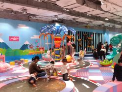 -利奥梦幻主题乐园(爱琴海购物公园店)