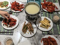 -金马门国际美食百汇(珞喻路店)