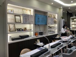 -花岐款式专研健康美甲沙龙