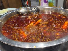 -肖肖酸萝卜鱼火锅(总店)
