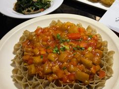 -东口码头·烧鸽子·鱼头泡饼·地方菜(金鹰悦城店)
