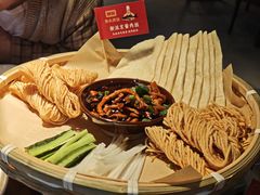 -魏铭鱼头捞饭(晋阳路店)