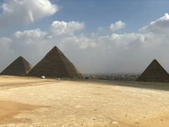 -吉萨金字塔群