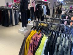 -唯品会(北京国瑞城店)