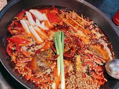 -四小区火锅·巷子里的重庆火锅(花照壁店)