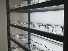 -LOGO眼镜·蔡司品牌折扣店(龙华清湖店)