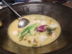 -陈大锅·岳阳鱼馆·地道岳阳菜(美食街店)