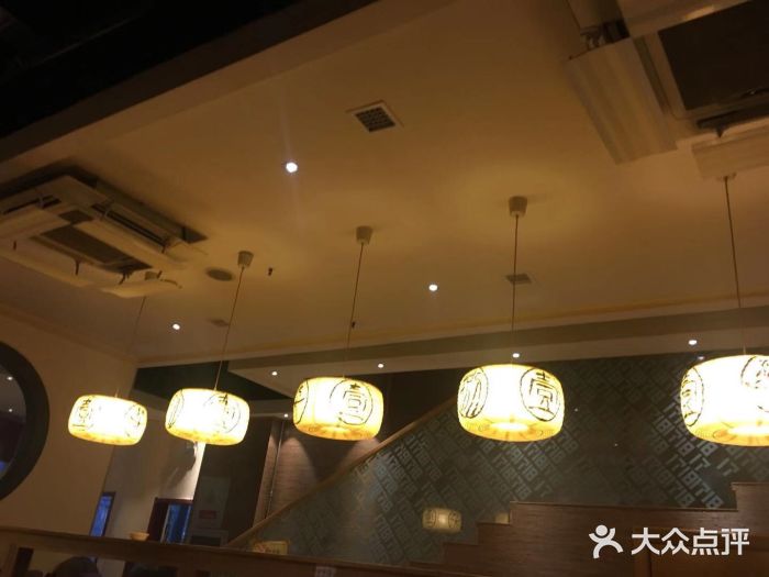 馋嘴蛙火锅大堂图片