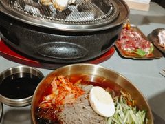 -围炉肉舍•炭烤活鳗•丹东海鲜烤肉(步行街店)