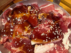 -叽叽扎扎烤肉场(生态城万达店)