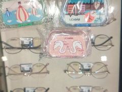 -博士眼镜(东莞东湖花园店)