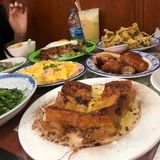 味道没有失望，腐乳空心菜、虾仁滑蛋