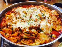 -亲昵春川鸡排(韩国美食街店)