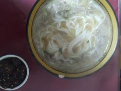 -邱芳粉店(迎宾大道旗舰店)