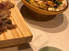 -巷子里小酒馆(繁荣路店)
