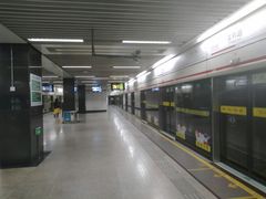 -常熟路(地铁站)