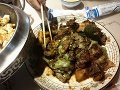 -老码头黑皮肘子锅包肉(赣水路店)