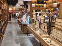 -百新书局(尚悦湾店)